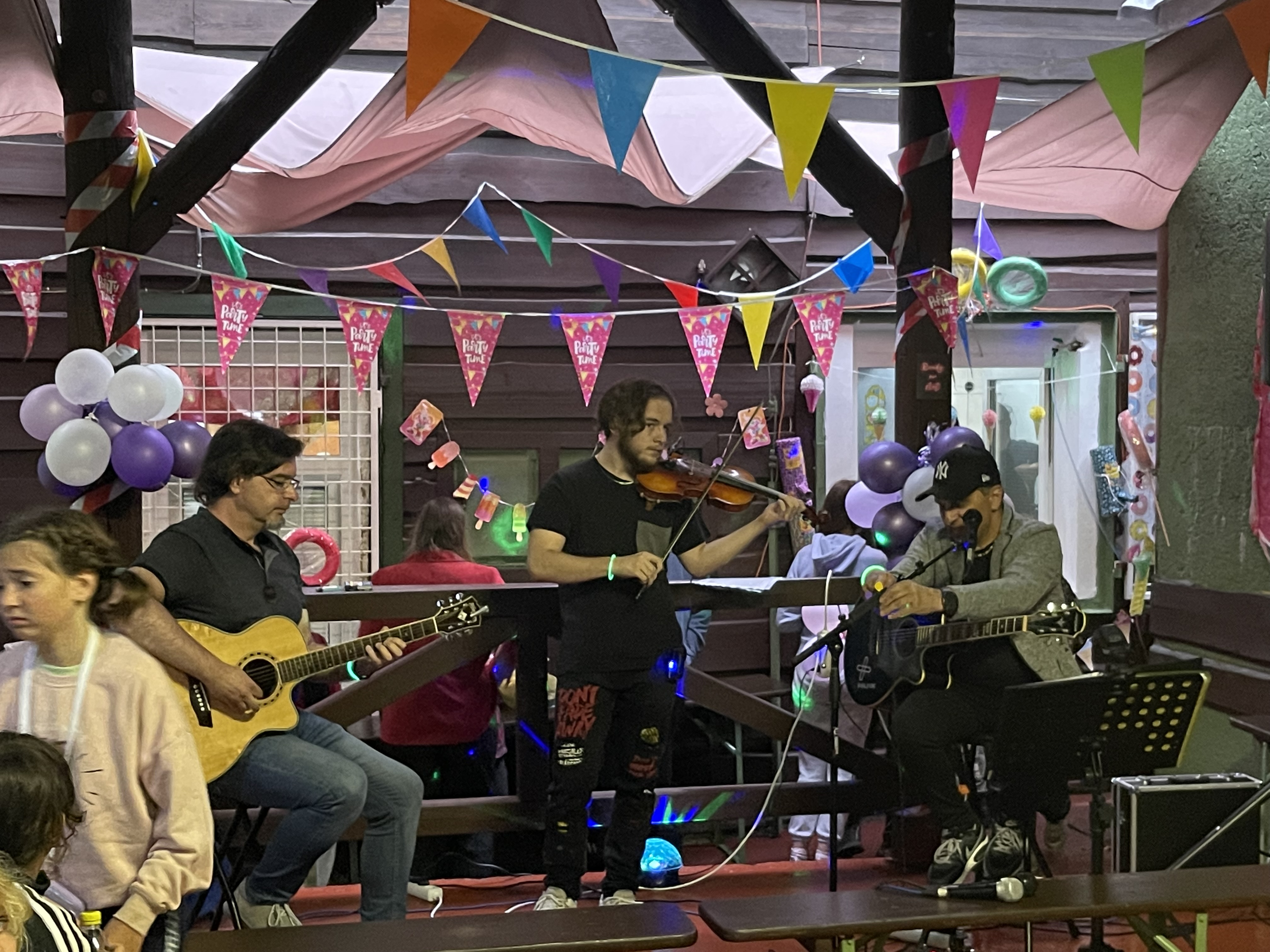 Karlik a tovarna na cokoladu 2023