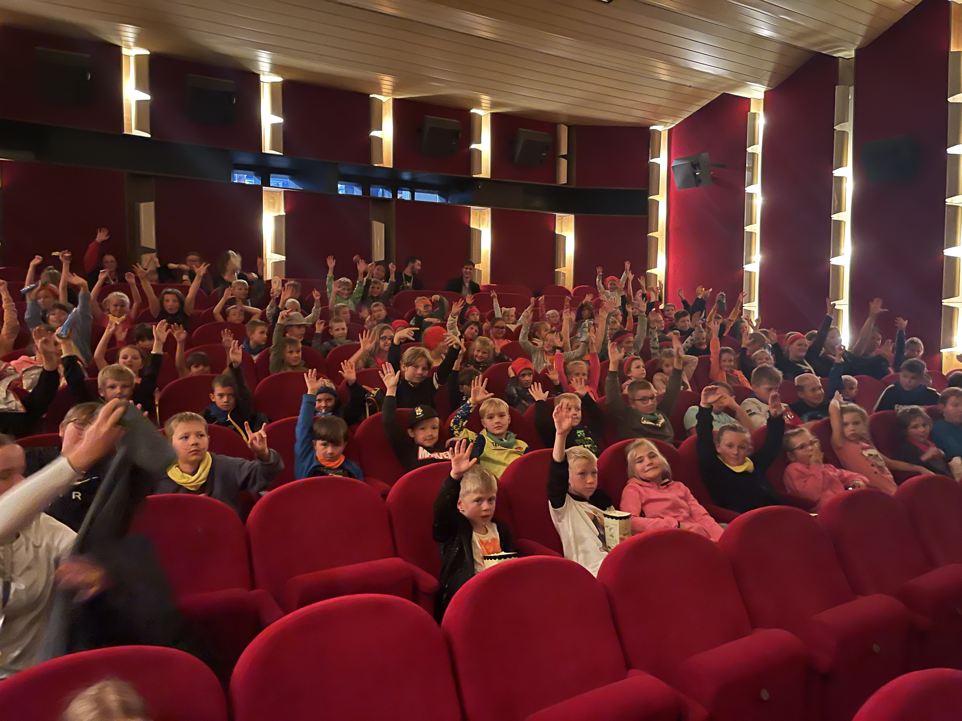 Karlik a tovarna na cokoladu 2023