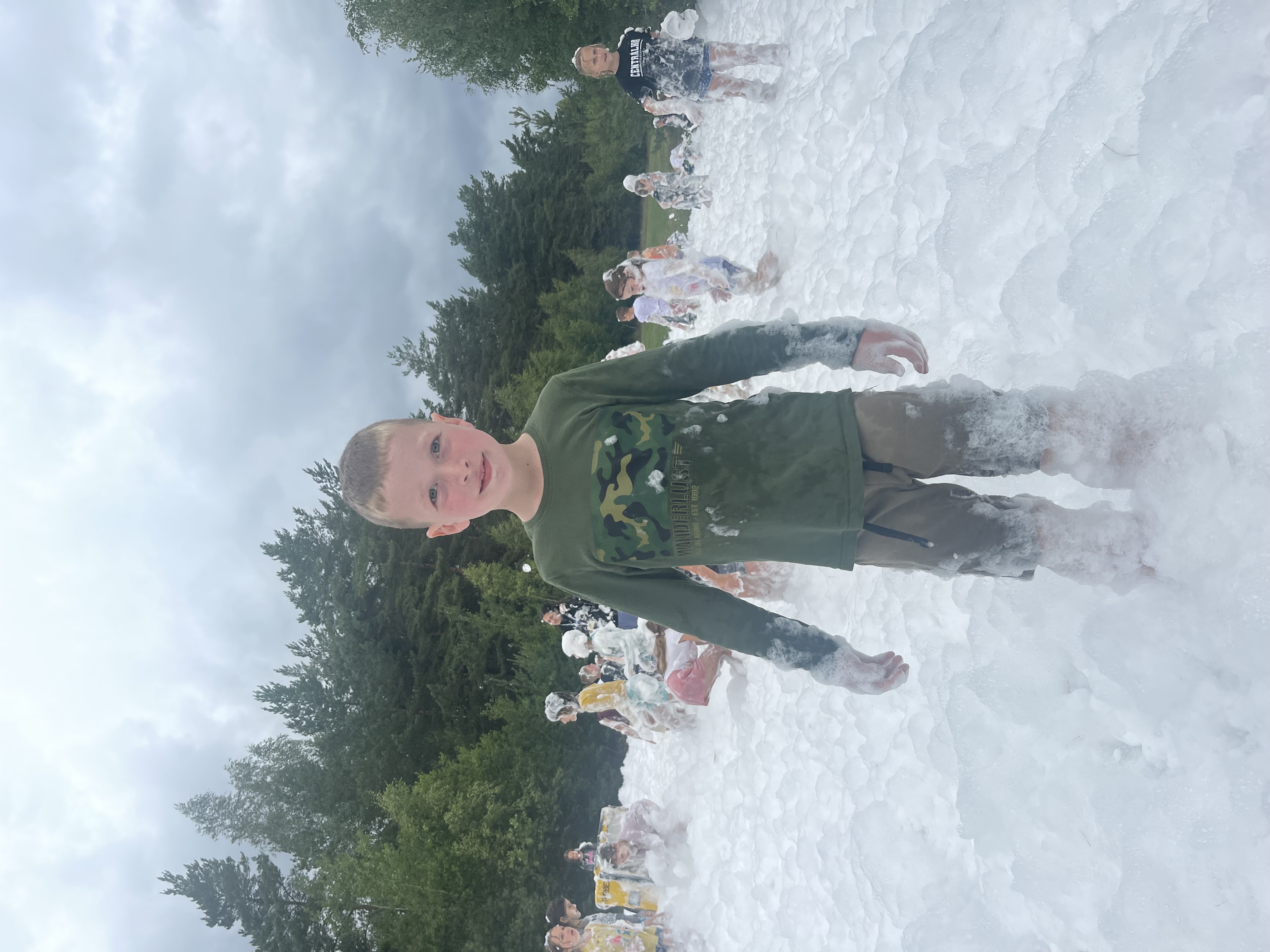 Karlik a tovarna na cokoladu 2023