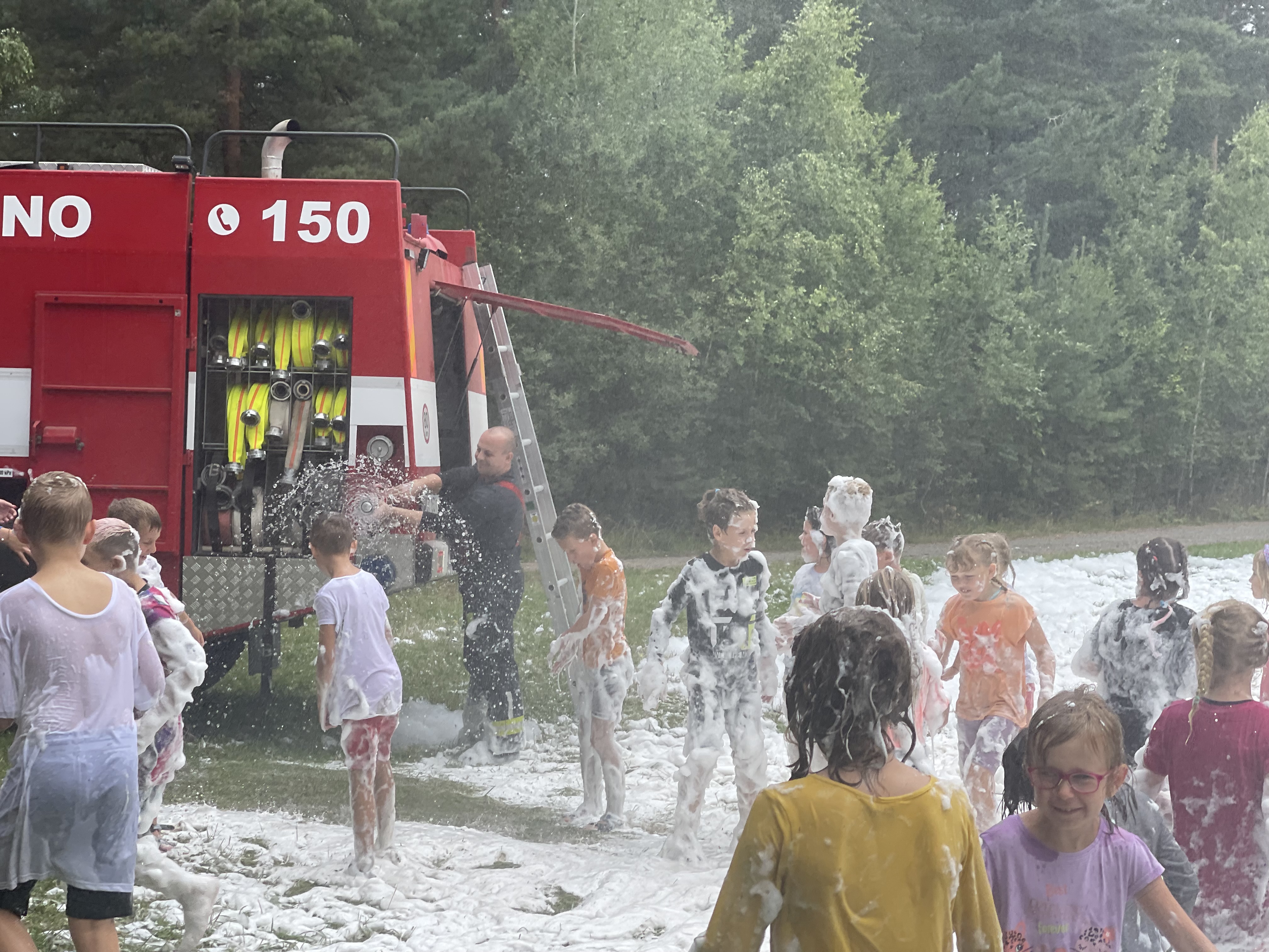 Karlik a tovarna na cokoladu 2023