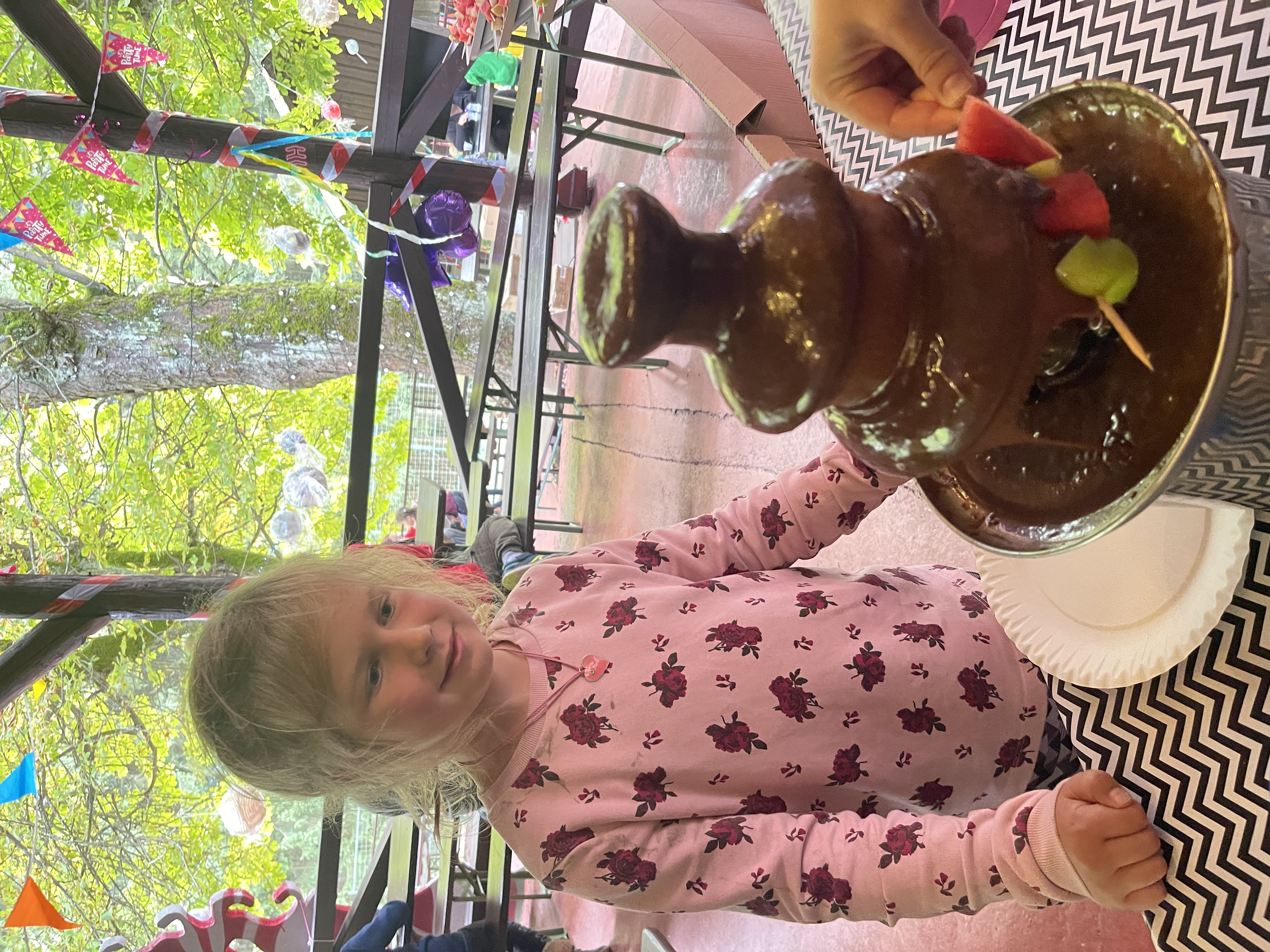 Karlik a tovarna na cokoladu 2023