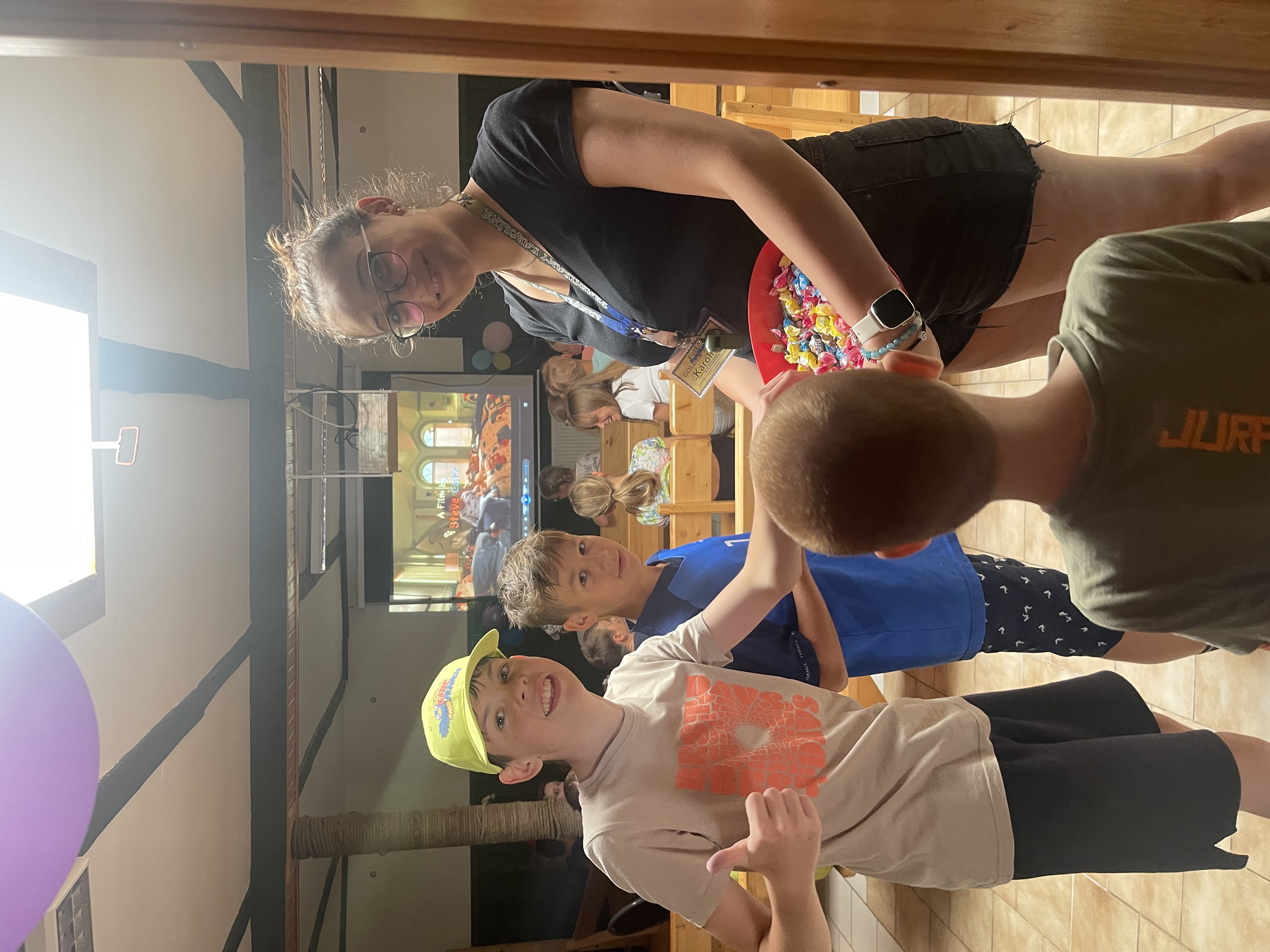 Karlik a tovarna na cokoladu 2023