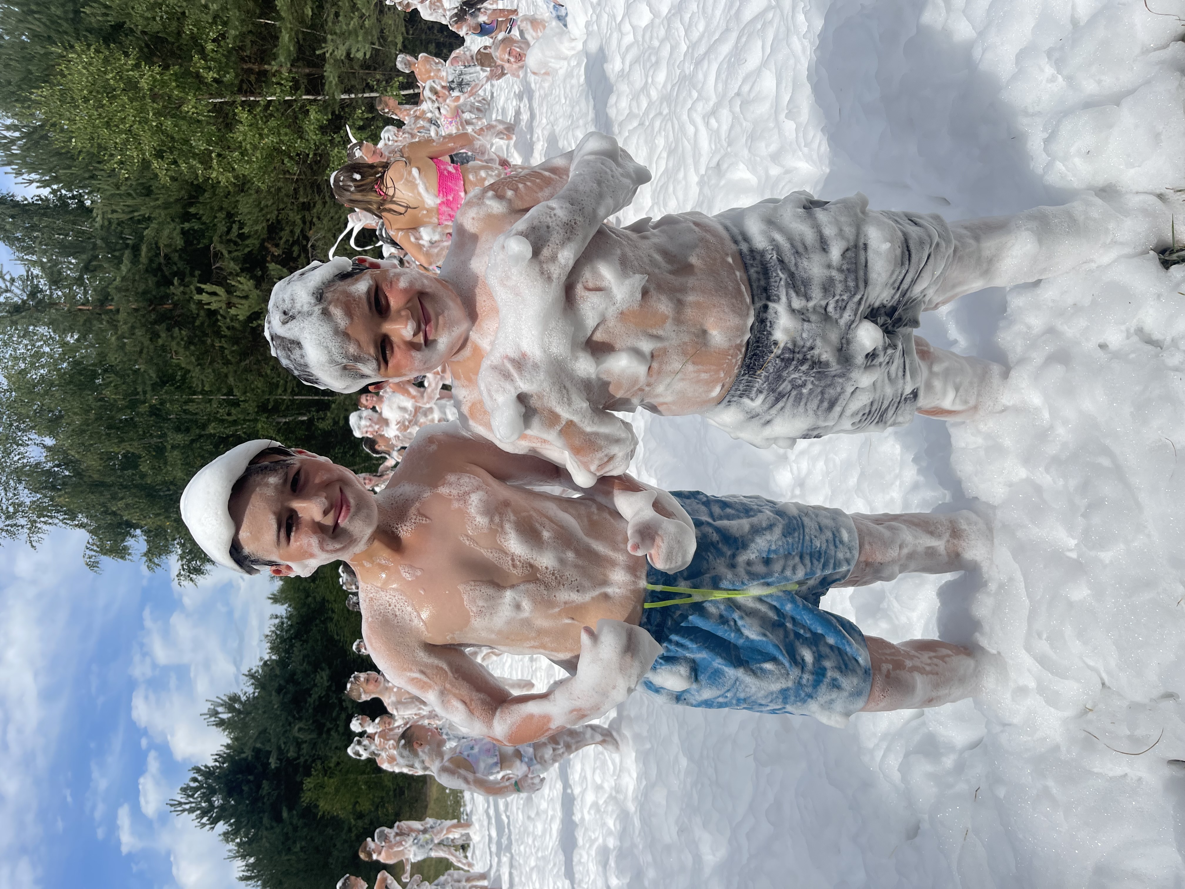 Karlik a tovarna na cokoladu 2023