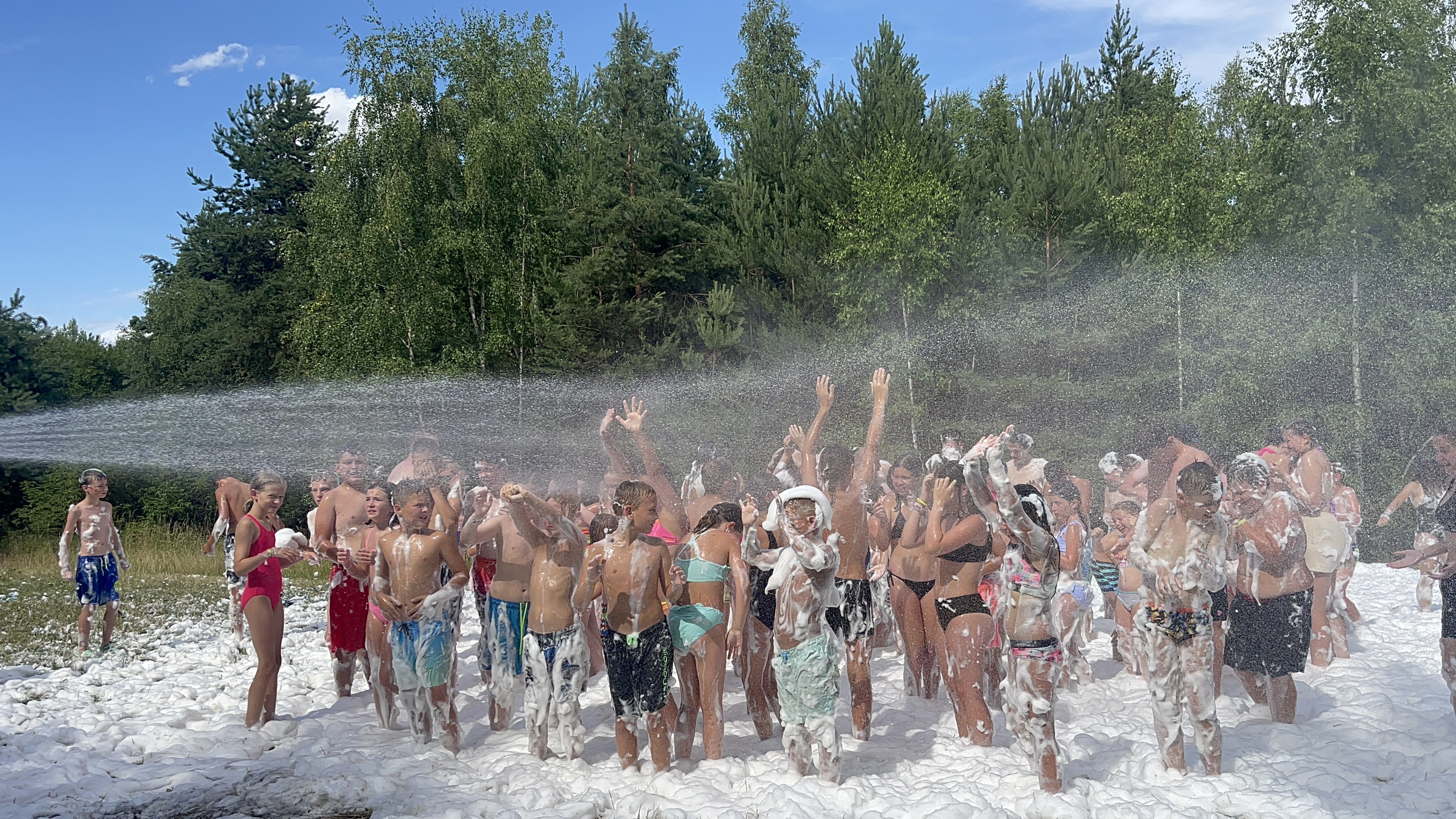 Karlik a tovarna na cokoladu 2023