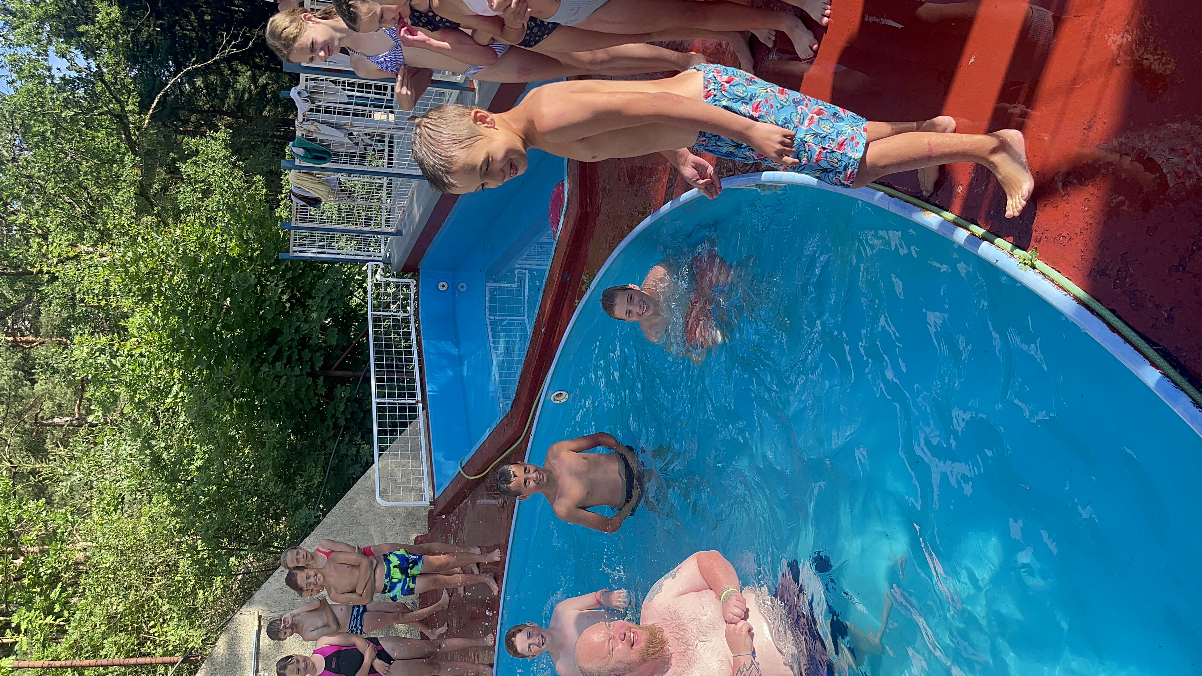 Karlik a tovarna na cokoladu 2023